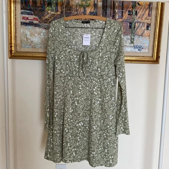 green emerald velvet dress Green Cotton Maxi Dress – Classic, Breathable & Stylish main image 0